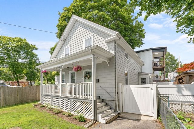 100 Ashland St, Lynn, MA 01905