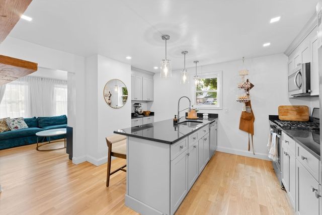 100 Ashland St, Lynn, MA 01905