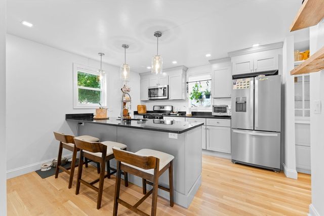 100 Ashland St, Lynn, MA 01905
