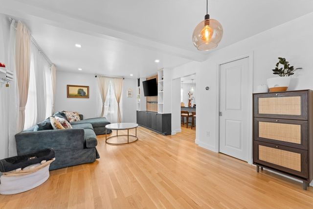 100 Ashland St, Lynn, MA 01905