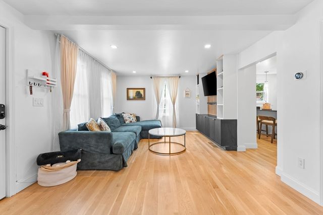 100 Ashland St, Lynn, MA 01905