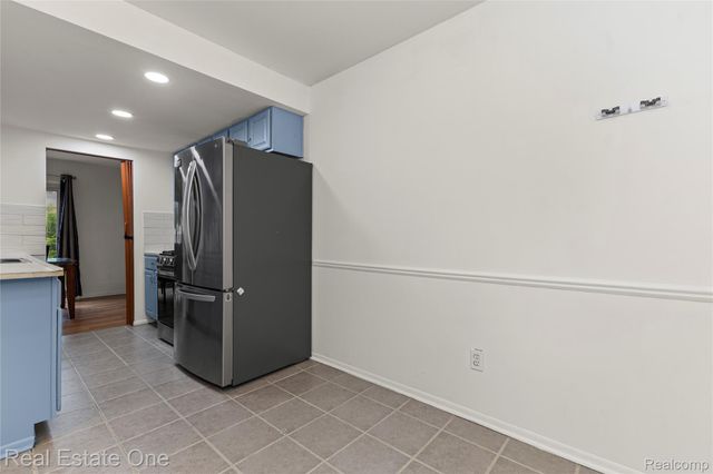 959 Kirts Boulevard, Troy, MI 48084