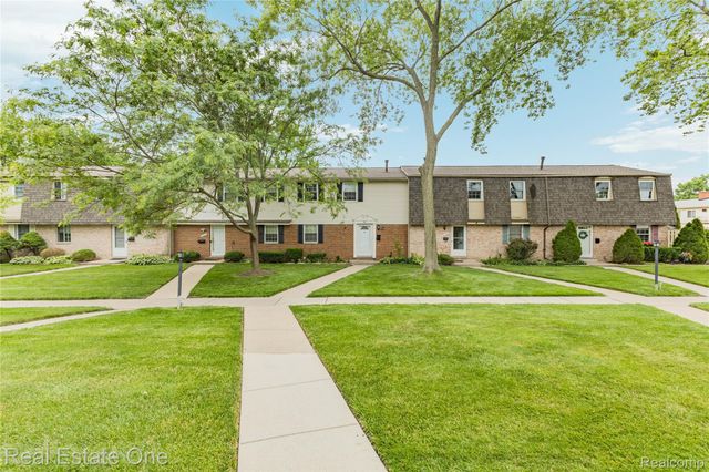 959 Kirts Boulevard, Troy, MI 48084