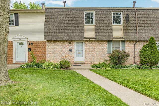 959 Kirts Boulevard, Troy, MI 48084