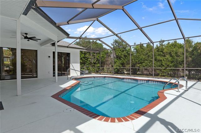 199 N Crystal Meadow Path, Crystal River, FL 34429