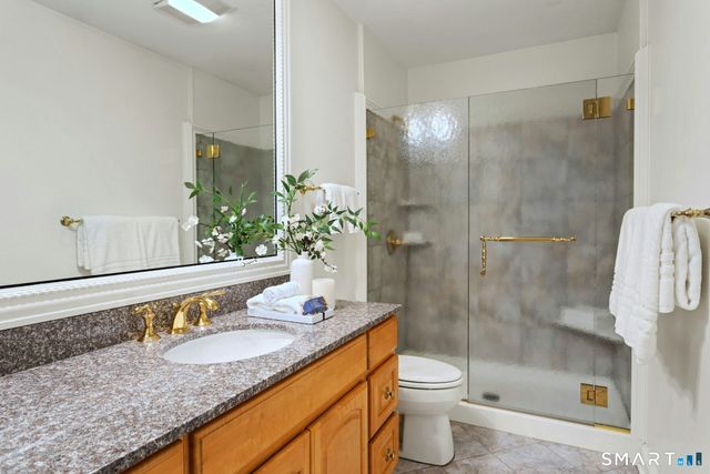 8 Glen Ridge 8, Wilton, CT 06897