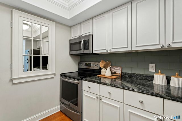 8 Glen Ridge 8, Wilton, CT 06897