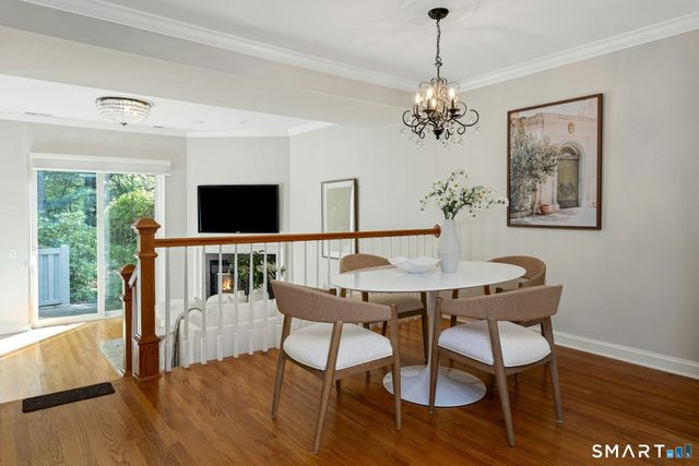 8 Glen Ridge 8, Wilton, CT 06897