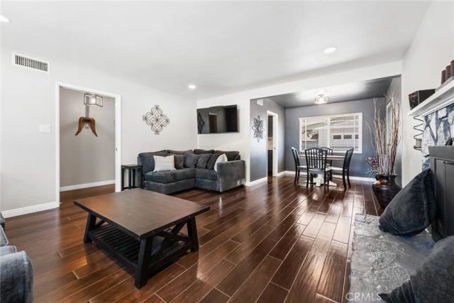 5470 Greenbrier Dr, Riverside, CA 92504