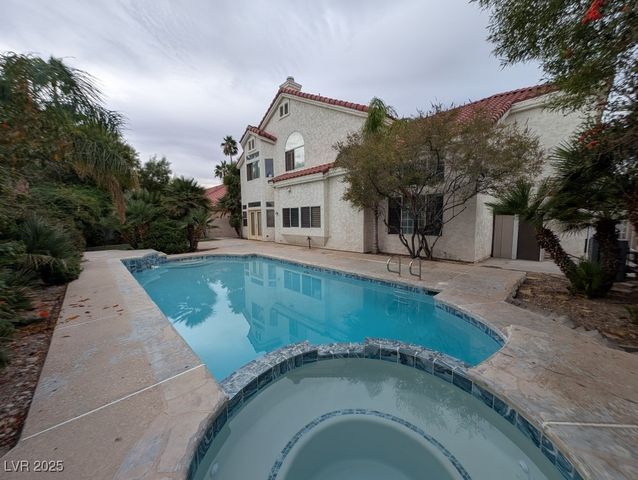 2704 Ontario Drive, Las Vegas, NV 89128