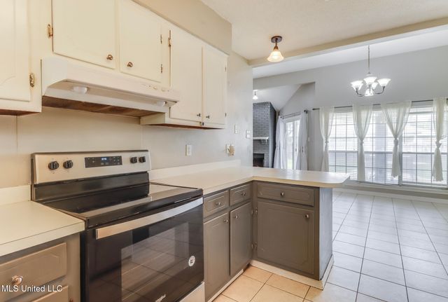 12328 Kaiser Place, Ocean Springs, MS 39564