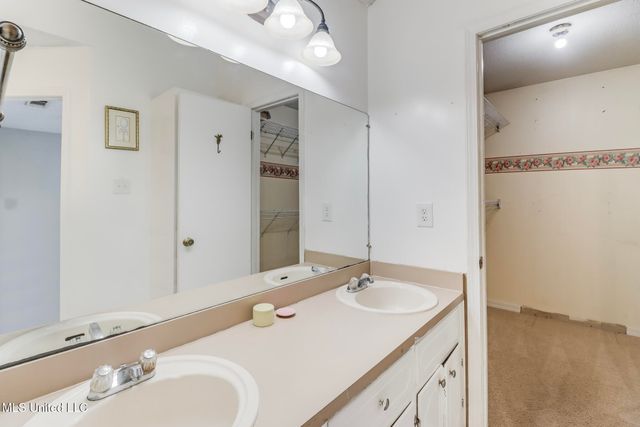 12328 Kaiser Place, Ocean Springs, MS 39564