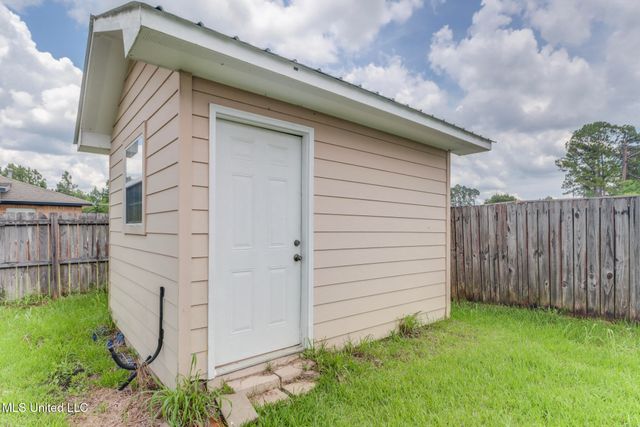 12328 Kaiser Place, Ocean Springs, MS 39564