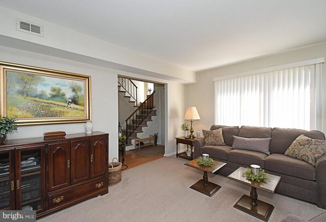 633 KESTON DR, Fairless Hills, PA 19030