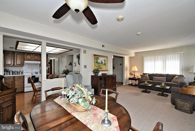 633 KESTON DR, Fairless Hills, PA 19030