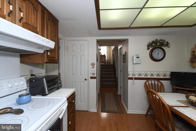 633 KESTON DR, Fairless Hills, PA 19030