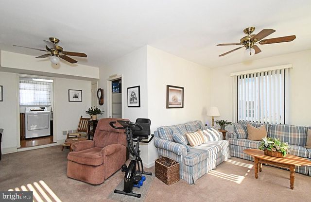 633 KESTON DR, Fairless Hills, PA 19030