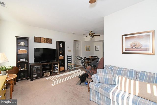 633 KESTON DR, Fairless Hills, PA 19030