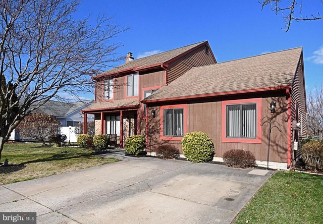 633 KESTON DR, Fairless Hills, PA 19030