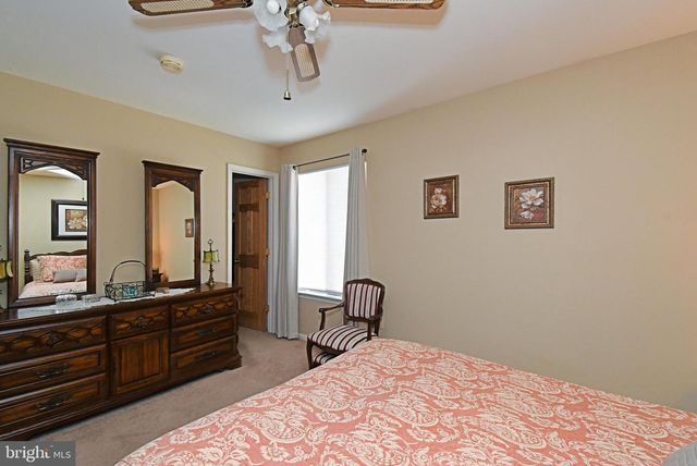 633 KESTON DR, Fairless Hills, PA 19030