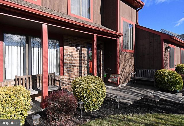 633 KESTON DR, Fairless Hills, PA 19030