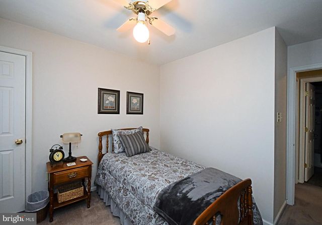 633 KESTON DR, Fairless Hills, PA 19030