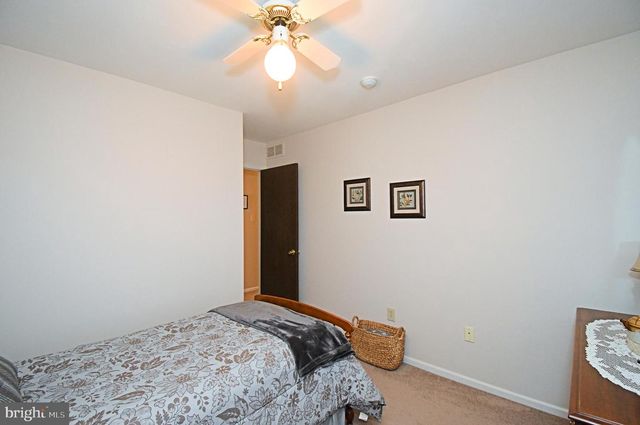 633 KESTON DR, Fairless Hills, PA 19030