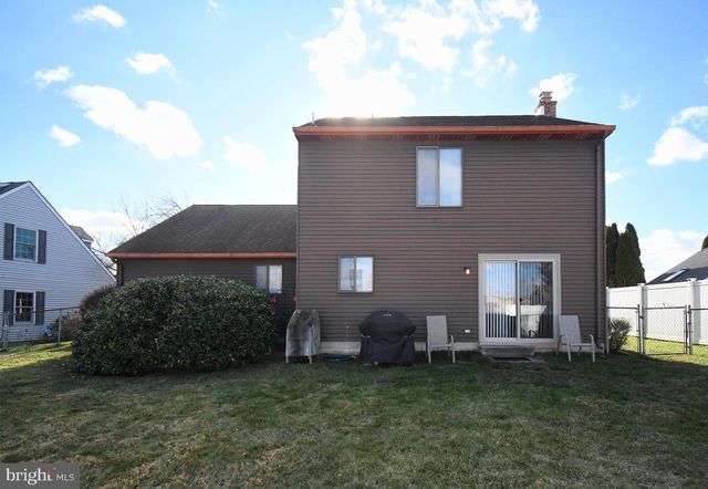633 KESTON DR, Fairless Hills, PA 19030