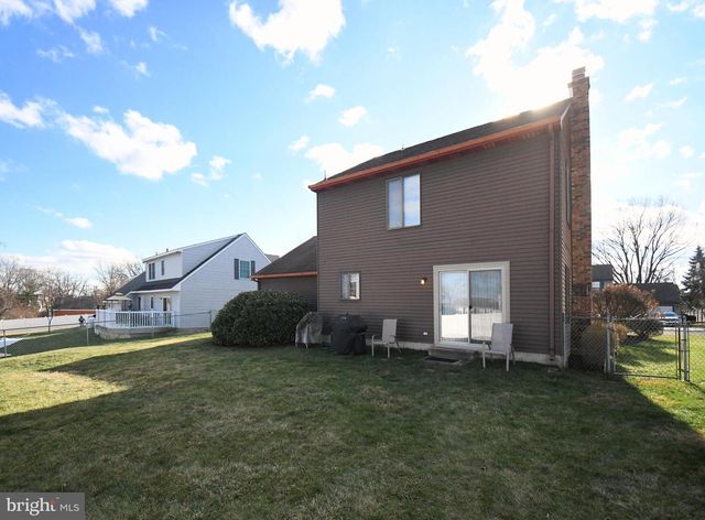 633 KESTON DR, Fairless Hills, PA 19030