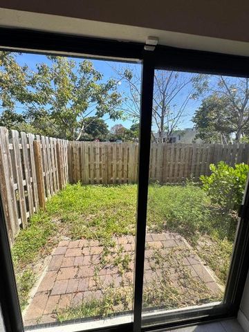 5442 SW 14th Court, North Lauderdale, FL 33068