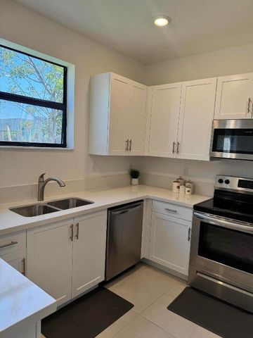 5442 SW 14th Court, North Lauderdale, FL 33068