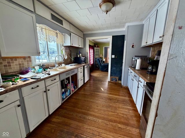 202 N Murphy Street, Hillsboro, IN 47949