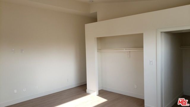 2406 S Dunsmuir Avenue, Los Angeles, CA 90016