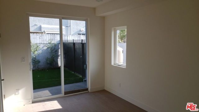 2406 S Dunsmuir Avenue, Los Angeles, CA 90016