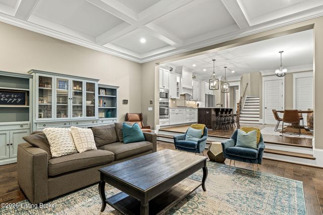 10803 Jimson St, Prospect, KY 40059