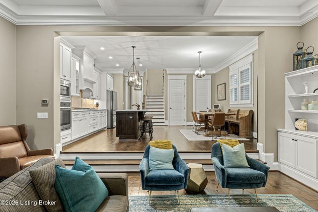 10803 Jimson St, Prospect, KY 40059