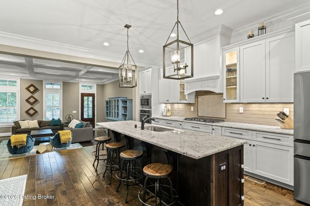 10803 Jimson St, Prospect, KY 40059