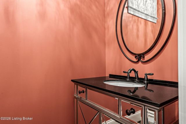 10803 Jimson St, Prospect, KY 40059