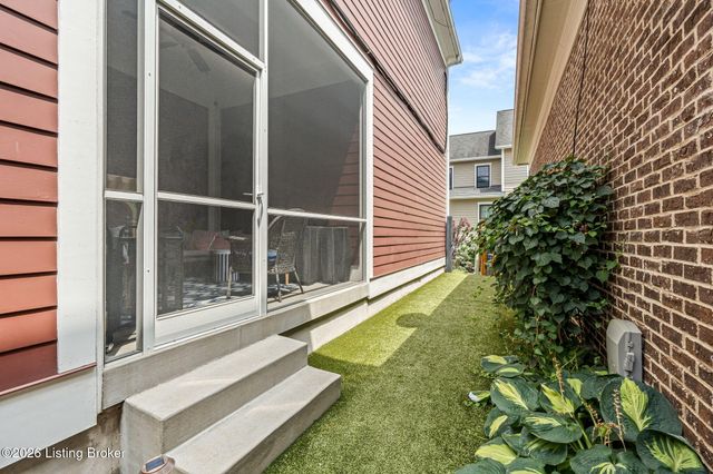 10803 Jimson St, Prospect, KY 40059