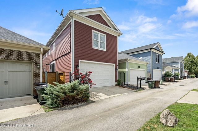 10803 Jimson St, Prospect, KY 40059