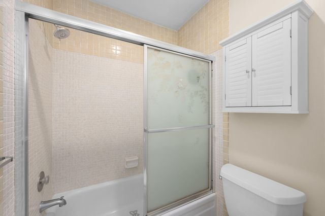 911 Savannas Point Drive Apt B, Fort Pierce, FL 34982