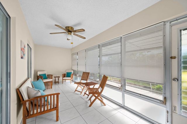 911 Savannas Point Drive Apt B, Fort Pierce, FL 34982