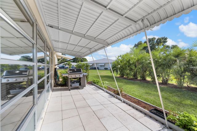 911 Savannas Point Drive Apt B, Fort Pierce, FL 34982