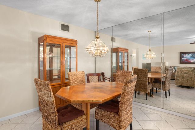 911 Savannas Point Drive Apt B, Fort Pierce, FL 34982