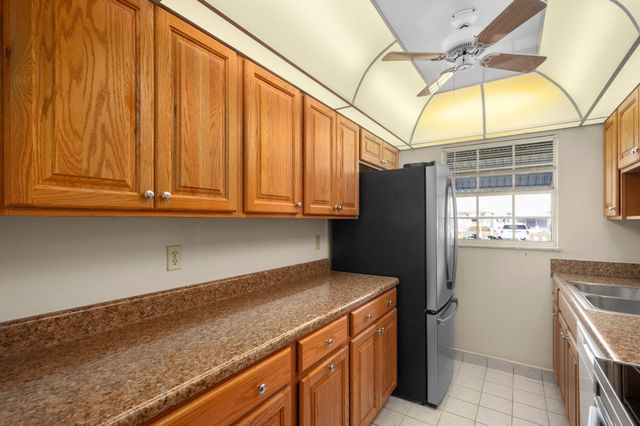 911 Savannas Point Drive Apt B, Fort Pierce, FL 34982