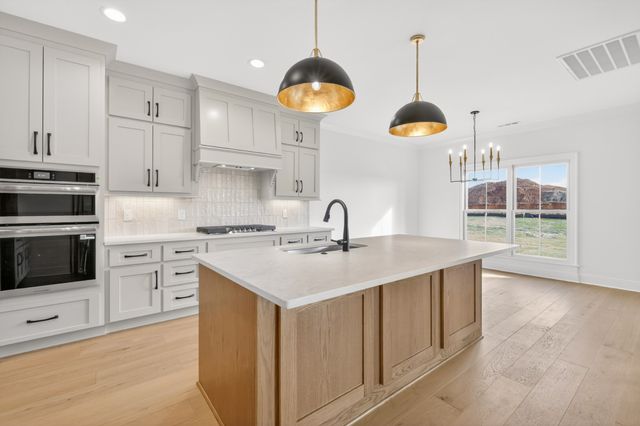 5541 Sinclair St, Murfreesboro, TN 37127