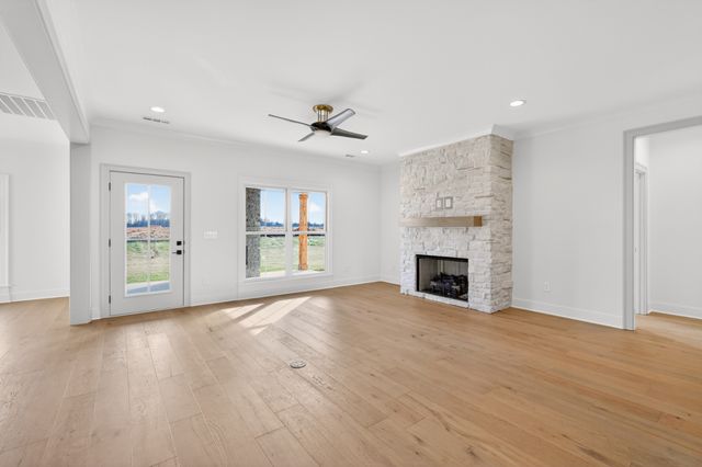 5541 Sinclair St, Murfreesboro, TN 37127