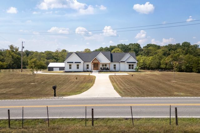 1869 Highway 25, Gallatin, TN 37066