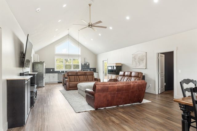 1869 Highway 25, Gallatin, TN 37066