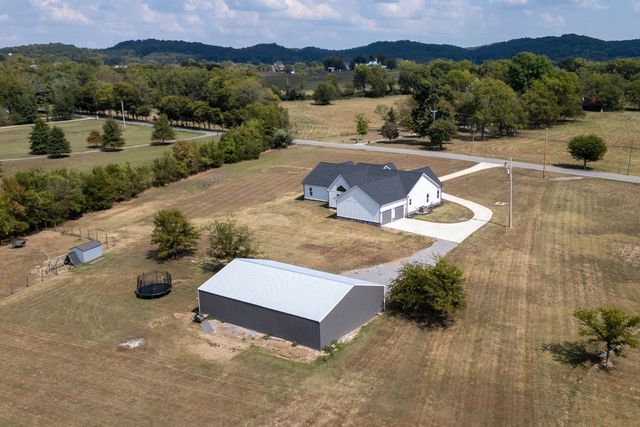 1869 Highway 25, Gallatin, TN 37066